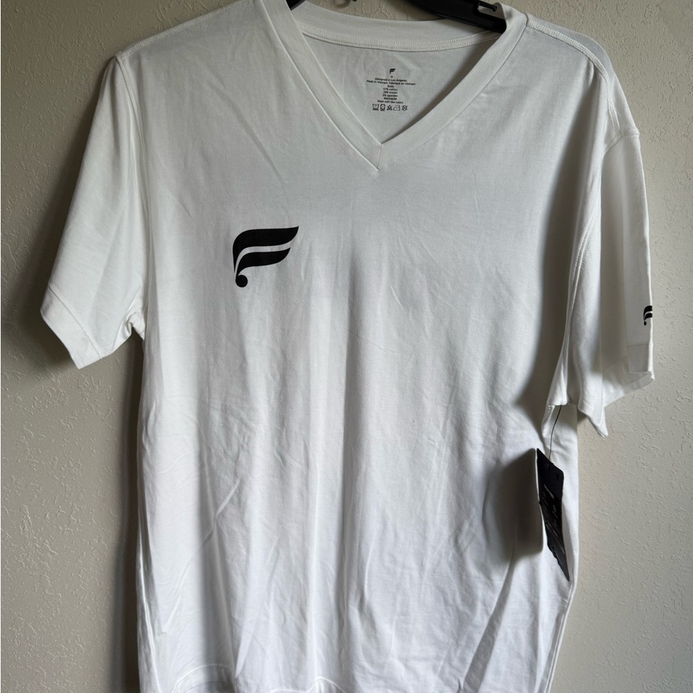 Men’s M NWT White Fabletics V Neck Kevin Hart Athletic Shirt